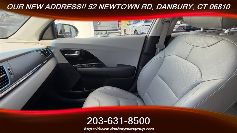 2017 Kia Niro Touring - Photo 14 - Danbury, CT 06810