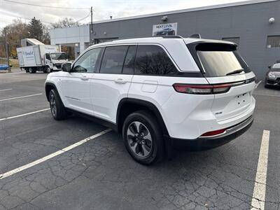 2022 Jeep Grand Cherokee 4xe - Photo 3 - Danbury, CT 06810