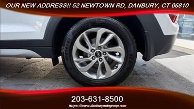 2017 Hyundai TUCSON SE   - Photo 8 - Danbury, CT 06810