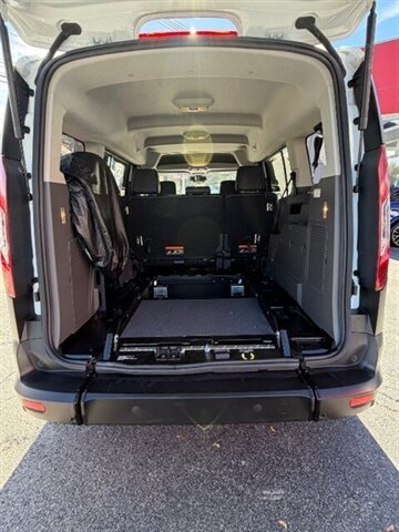 2021 Ford Transit Connect XL Wheelchair Accessible - Photo 14 - Danbury, CT 06810