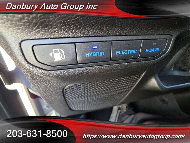 2021 Jeep Wrangler Unlimited Rubicon 4xe - Photo 16 - Danbury, CT 06810