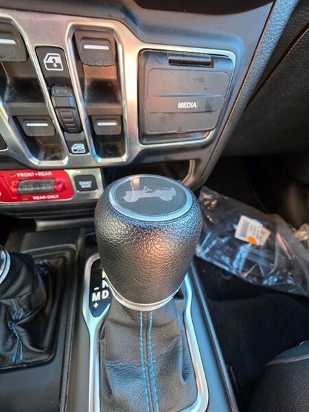 2021 Jeep Wrangler Unlimited Rubicon 4xe - Photo 15 - Danbury, CT 06810