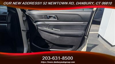 2018 Ford Explorer XLT  3 ROWS - Photo 11 - Danbury, CT 06810