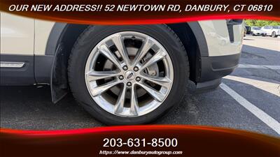 2018 Ford Explorer XLT  3 ROWS - Photo 9 - Danbury, CT 06810