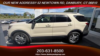 2018 Ford Explorer XLT  3 ROWS - Photo 2 - Danbury, CT 06810