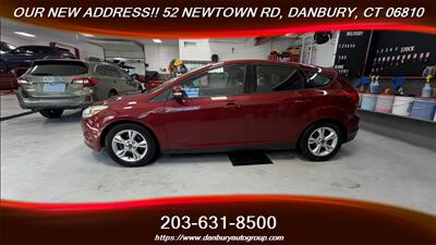 2014 Ford Focus SE   - Photo 2 - Danbury, CT 06810
