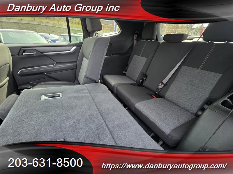 2025 GMC Acadia Elevation - Photo 7 - Danbury, CT 06810