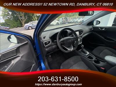 2018 Hyundai IONIQ Hybrid Blue   - Photo 12 - Danbury, CT 06810