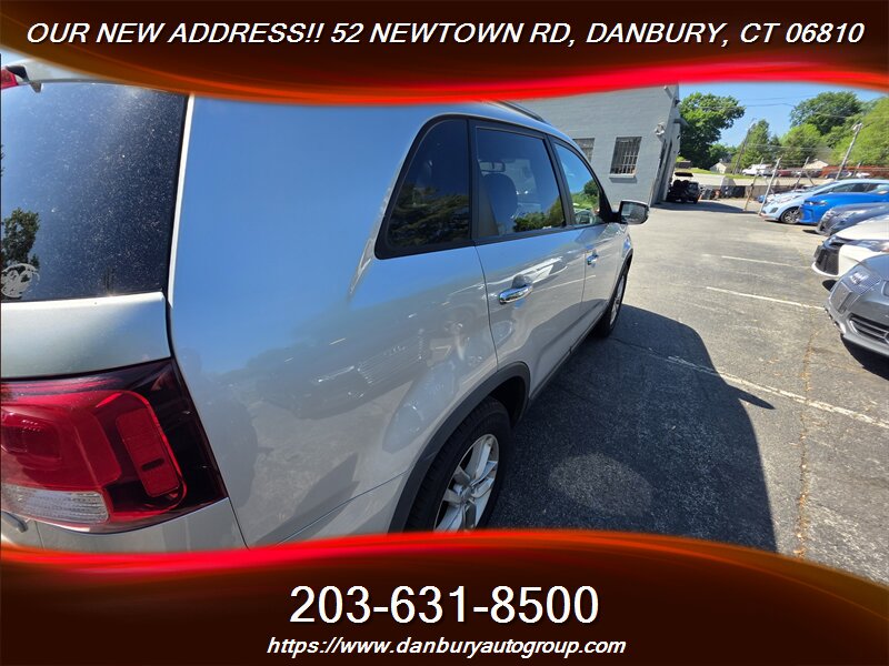2015 Kia Sorento LX - Photo 3 - Danbury, CT 06810