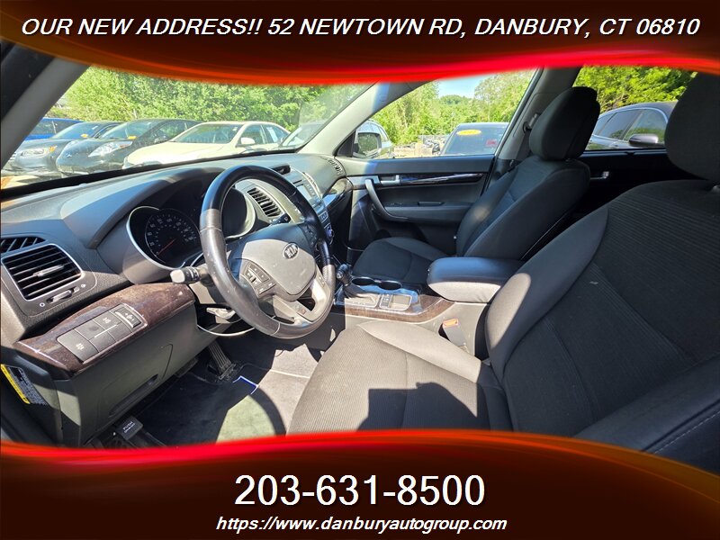 2015 Kia Sorento LX - Photo 8 - Danbury, CT 06810