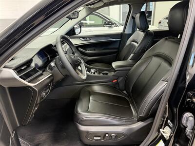 2023 Jeep Grand Cherokee 4xe - Photo 9 - Danbury, CT 06810