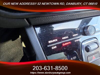2020 Porsche Cayenne E-Hybrid   - Photo 18 - Danbury, CT 06810