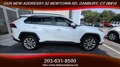 2022 Toyota RAV4 XLE Premium - Photo 6 - Danbury, CT 06810