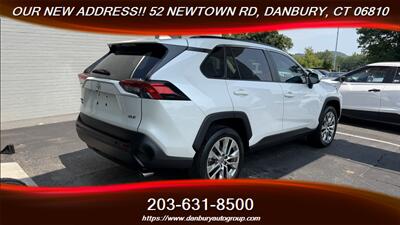 2022 Toyota RAV4 XLE Premium - Photo 5 - Danbury, CT 06810