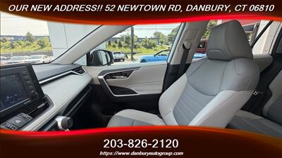 2022 Toyota RAV4 XLE Premium   - Photo 16 - Danbury, CT 06810