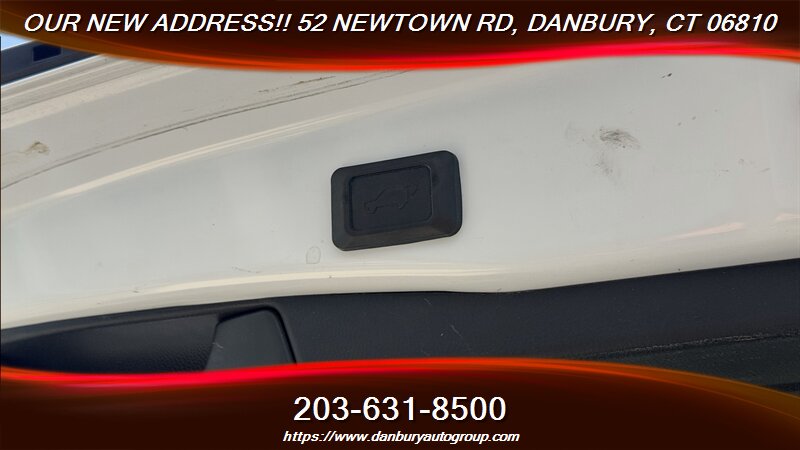 2022 Toyota RAV4 XLE Premium - Photo 31 - Danbury, CT 06810