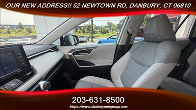 2022 Toyota RAV4 XLE Premium - Photo 16 - Danbury, CT 06810