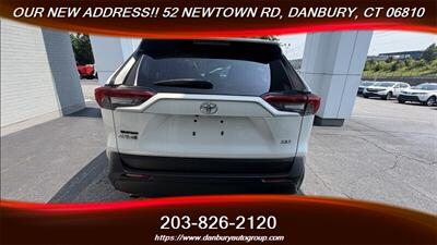 2022 Toyota RAV4 XLE Premium   - Photo 4 - Danbury, CT 06810