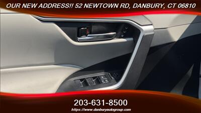 2022 Toyota RAV4 XLE Premium - Photo 13 - Danbury, CT 06810