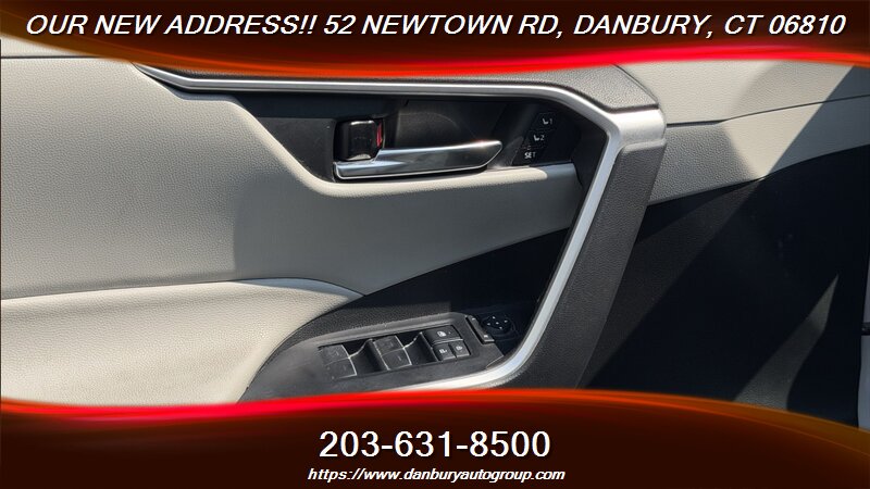 2022 Toyota RAV4 XLE Premium - Photo 13 - Danbury, CT 06810