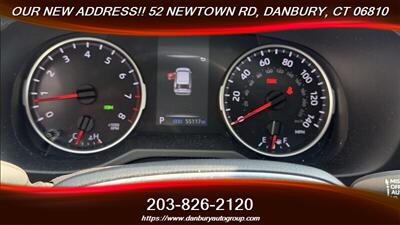 2022 Toyota RAV4 XLE Premium   - Photo 21 - Danbury, CT 06810