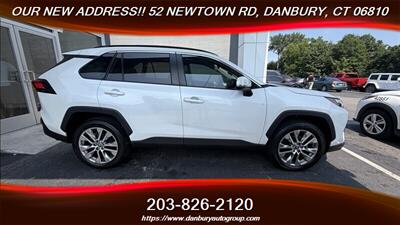 2022 Toyota RAV4 XLE Premium   - Photo 6 - Danbury, CT 06810