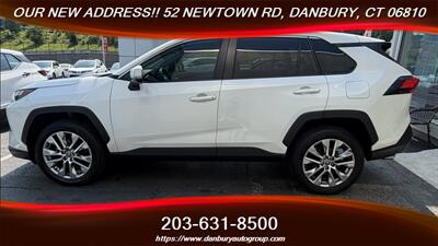 2022 Toyota RAV4 XLE Premium - Photo 2 - Danbury, CT 06810