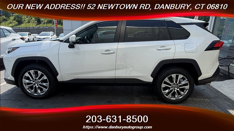 2022 Toyota RAV4 XLE Premium - Photo 2 - Danbury, CT 06810