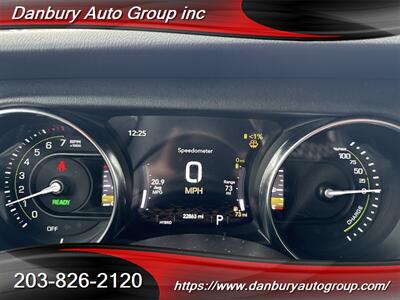 2022 Jeep Wrangler Unlimited Sahara 4xe   - Photo 11 - Danbury, CT 06810