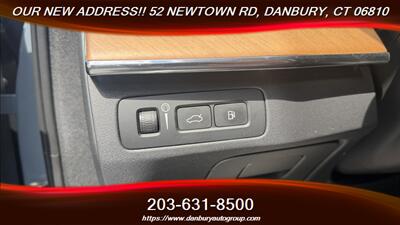 2022 Volvo XC90 Recharge T8 Inscription Expression 6P   - Photo 18 - Danbury, CT 06810
