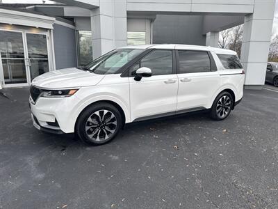 2024 Kia Carnival EX   - Photo 2 - Danbury, CT 06810