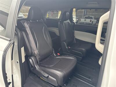 2024 Kia Carnival EX   - Photo 6 - Danbury, CT 06810