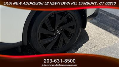 2017 Nissan Murano PLATINUM - Photo 10 - Danbury, CT 06810