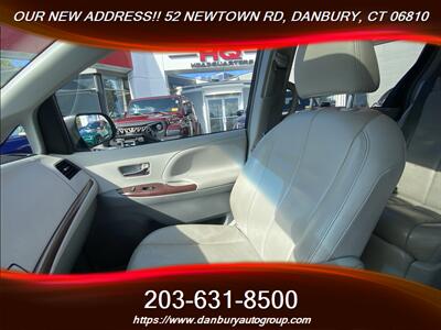 2014 Toyota Sienna XLE 7-Passenger - Photo 15 - Danbury, CT 06810