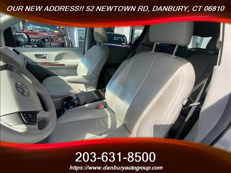 2014 Toyota Sienna XLE 7-Passenger - Photo 13 - Danbury, CT 06810