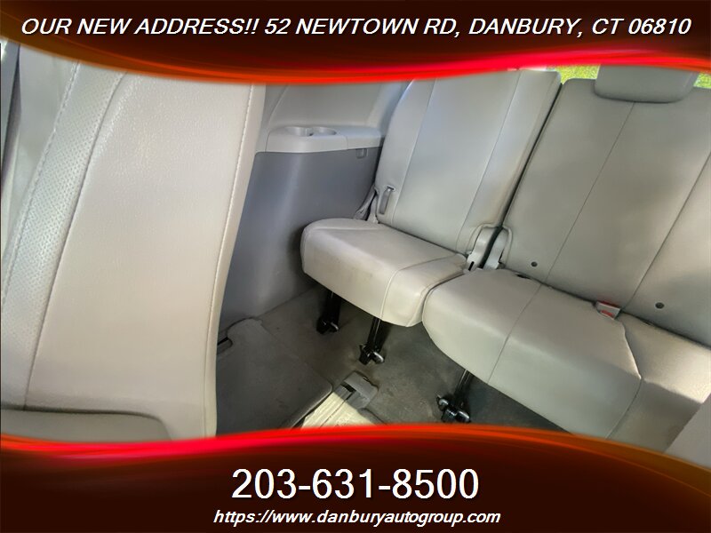 2014 Toyota Sienna XLE 7-Passenger - Photo 22 - Danbury, CT 06810