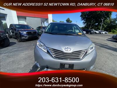 2014 Toyota Sienna XLE 7-Passenger - Photo 10 - Danbury, CT 06810
