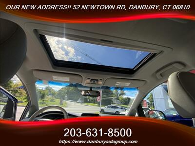 2014 Toyota Sienna XLE 7-Passenger - Photo 29 - Danbury, CT 06810