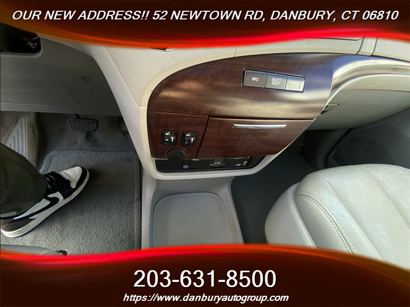 2014 Toyota Sienna XLE 7-Passenger - Photo 20 - Danbury, CT 06810