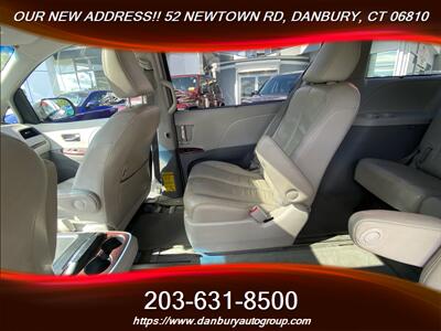 2014 Toyota Sienna XLE 7-Passenger - Photo 23 - Danbury, CT 06810