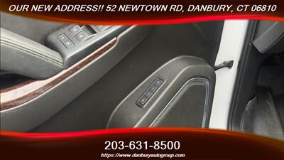 2019 GMC Yukon XL SLT   - Photo 11 - Danbury, CT 06810