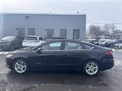 2018 Ford Fusion Hybrid S   - Photo 3 - Danbury, CT 06810