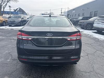 2018 Ford Fusion Hybrid S   - Photo 5 - Danbury, CT 06810