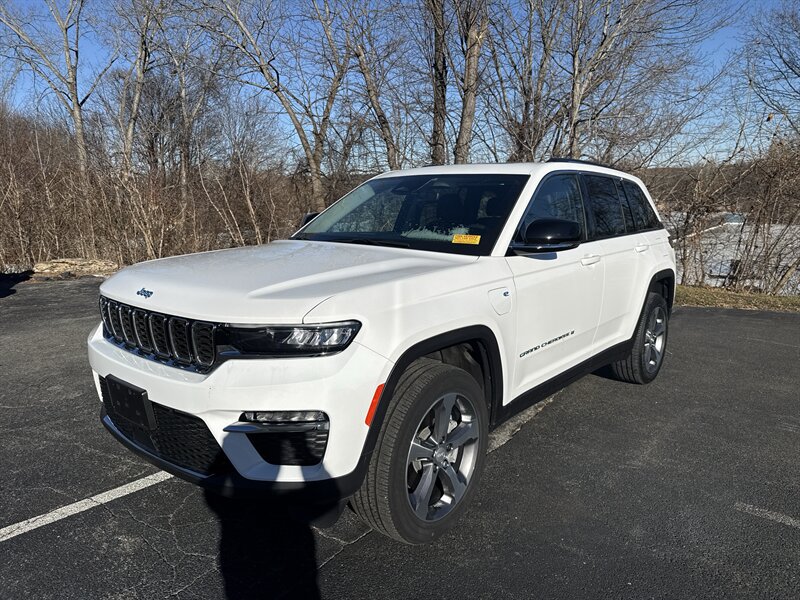 2024 Jeep Grand Cherokee 4xe's photo