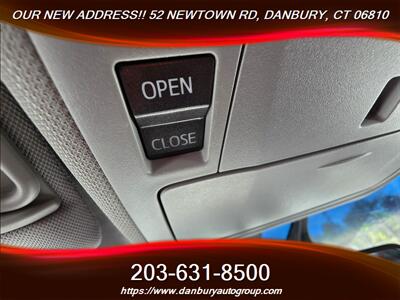 2015 Toyota Camry Hybrid LE   - Photo 16 - Danbury, CT 06810