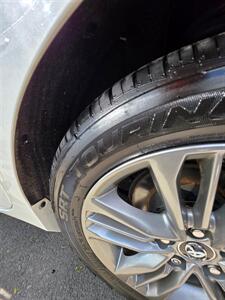 2015 Toyota Camry Hybrid LE   - Photo 5 - Danbury, CT 06810