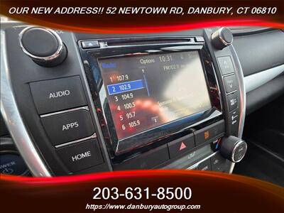 2015 Toyota Camry Hybrid LE   - Photo 11 - Danbury, CT 06810