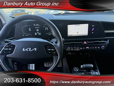 2023 Kia Niro SX   - Photo 9 - Danbury, CT 06810
