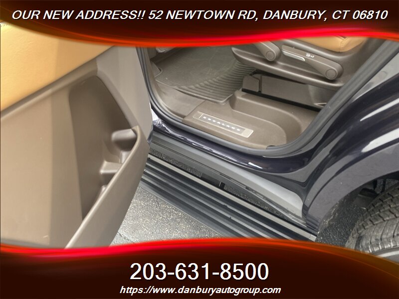 2025 Cadillac Escalade Premium Luxury - Photo 28 - Danbury, CT 06810