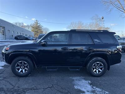 2020 Toyota 4Runner SR5   - Photo 3 - Danbury, CT 06810